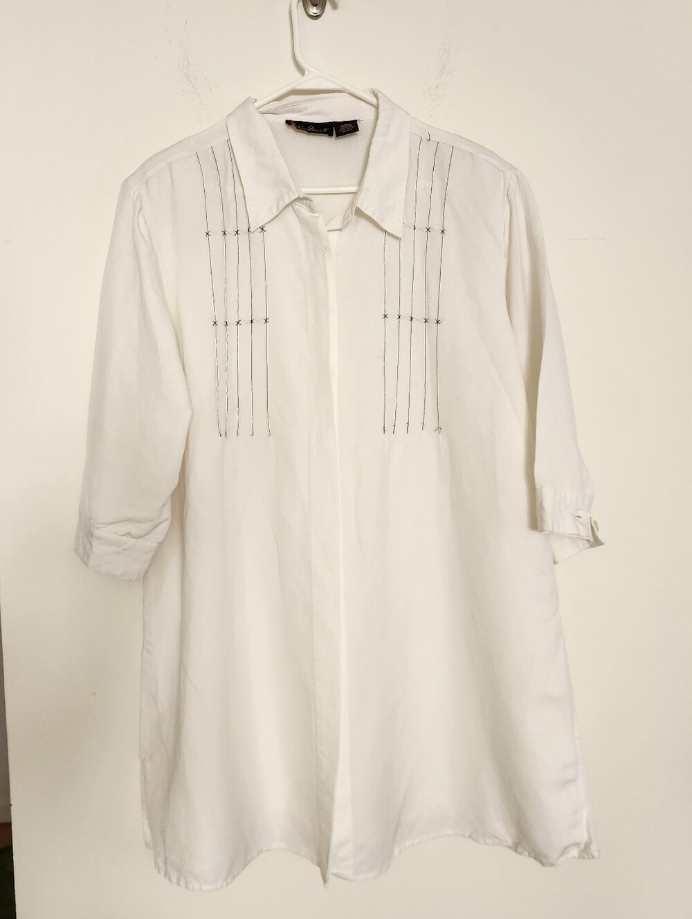 Ashley Stewart White Dress Shirt with Black Pinstripe Stitching Womens 3x
